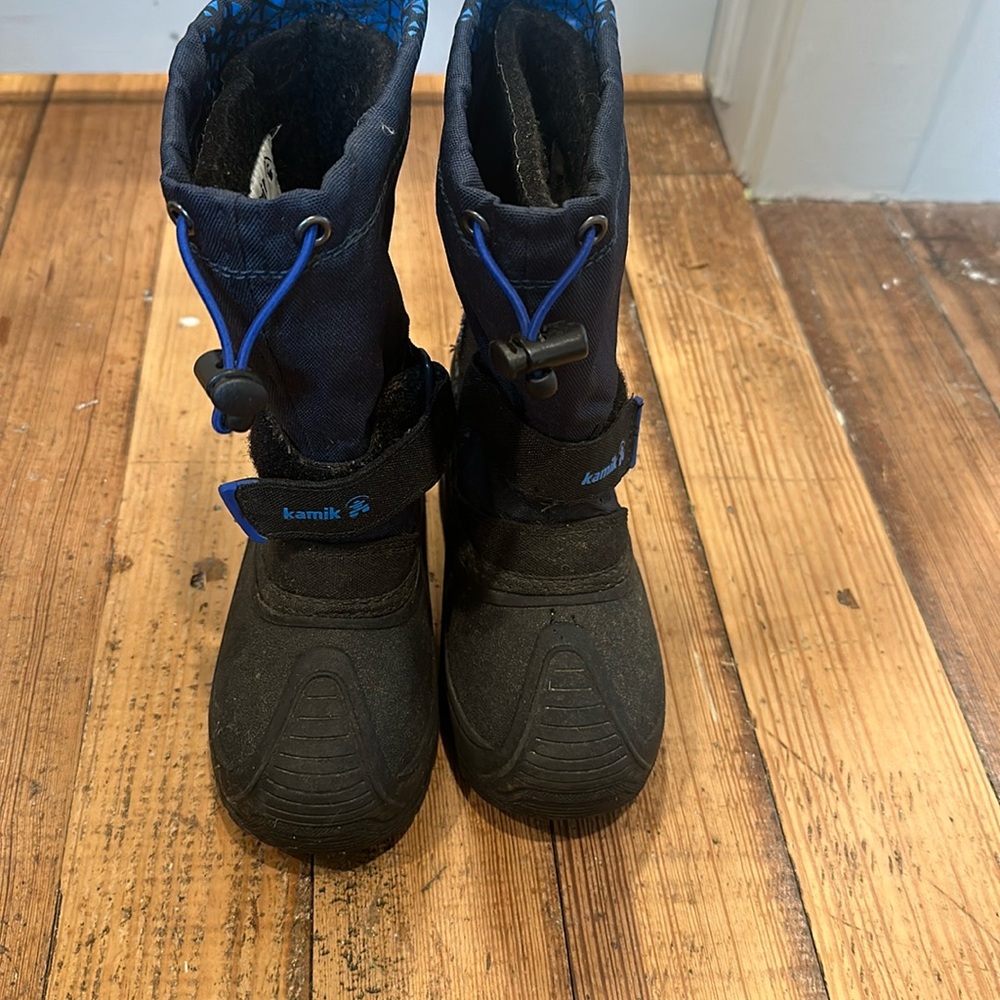 Kamik toddler size 12 snow boot